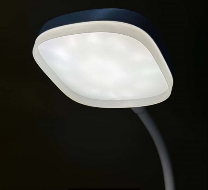 YAGE rechargable eye protector desk lamp YG-T034. - Image 2